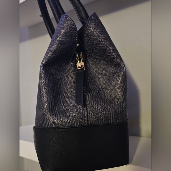 NINE WEST- Black & Gray - Picture 5 of 7